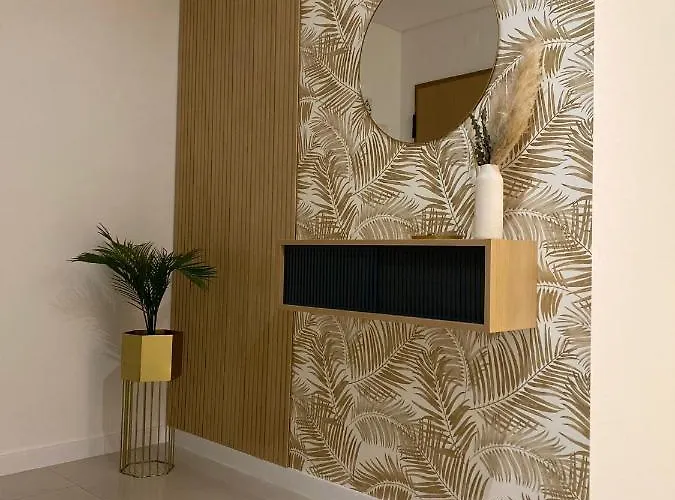 Garden Hill Apartment