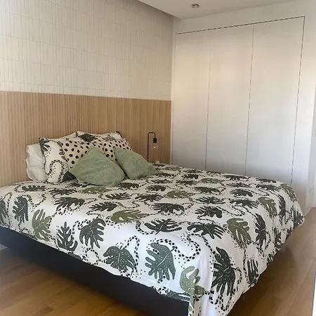 Garden Hill Apartment *